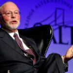 2CND110 Paul Singer, founder, CEO, and co-chief investment officer for Elliott Management Corporation, speaks during the Skybridge Alternatives (SALT) Conference in Las Vegas, Nevada May, 9, 2012. REUTERS/Steve Marcus/File Photo