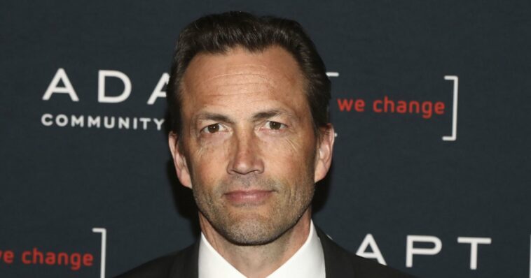 How Andrew Shue Is Handling Wife Amy Robach, T.J. Holmes Relationship Scandal