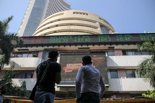 MARKET LIVE: Sensex down 150 pts from day's high, HDFC Twins gain over 1%