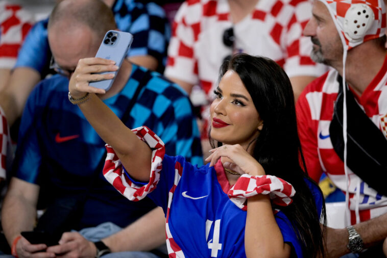 (PICTURES) World Cup's 'Sexiest Fan' Spotted With Drake, Jamie Foxx In Miami Following Viral Fame