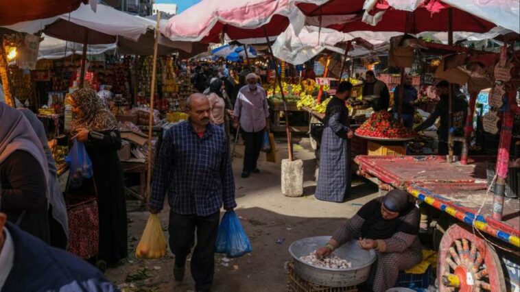 Egypt’s economic woe spreads across all classes