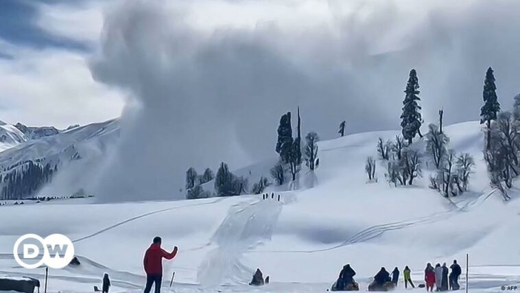 Kashmir avalanche leaves 2 Polish skiers dead