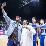 Fiba World Cup ambassador Carmelo Anthony takes photos with Gilas Pilipinas members. –FIBA PHOTO