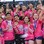 Alyssa Valdez (middle, first row) celebrates the Creamline Cool Smashers' latest title. –PVL PHOTO