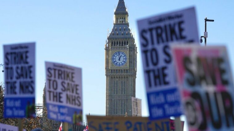 Junior doctors across England to go on strike over pay, burnout