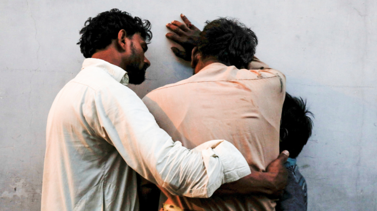 Ramzan stampede kills 12 in Karachi