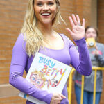 Stars Reading Books: Reese Witherspoon & Other Celebs Who Love To Read