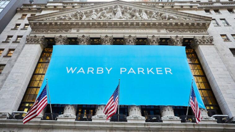 Warby Parker Beats Revenue Estimates, Narrows Losses