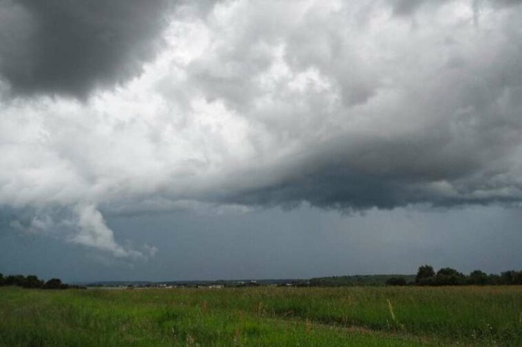 Atmospheric monitoring could help pinpoint the sources of drug-resistant bacteria found in clouds, researchers said