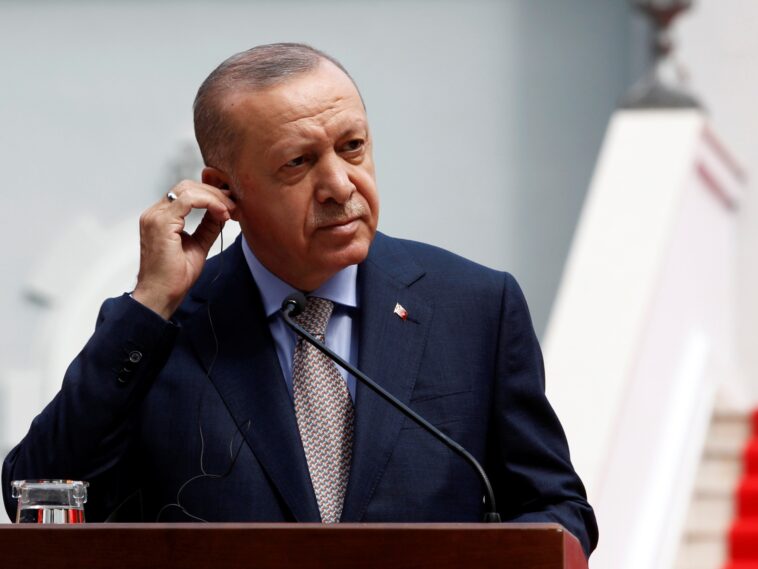 Erdogan returns from three-day campaign absence due to illness