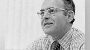 Gordon Moore, credited for bringing PCs to millions of homes, dies at 94