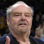 Jack Nicholson Makes Rare Public Appearance With His Family at LA Lakers Game