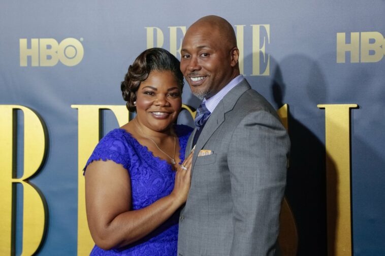 NEW YORK, NY - APRIL 29:  Actress Mo'Nique (L) and husband Sidney Hicks arrive for the New York screening of