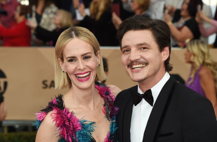 Actress Sarah Paulson and actor Pedro Pascal attends the 22nd Annual Screen Actors Guild Awards at The Shrine Auditorium on January 30, 2016 in Los Angeles, California. AFP PHOTO / MARK RALSTON / AFP / MARK RALSTON (Photo credit should read MARK RALSTON/AFP via Getty Images)