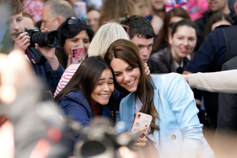 Kate Middeton Dresses Down in Reiss for the Day After the Coronation