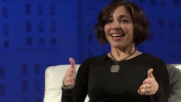 Linda Yaccarino, Twitter, who is Linda Yaccarino, Linda Yaccarino lifestyle, Linda Yaccarino net worth, Elon Musk, who is Linda Yaccarino, meet Linda Yaccarino, Linda Yaccarino elon musk, elon musk lifestyle, elon musk education, lifestyle