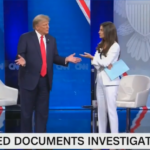 Trump llama “desagradable” a Kaitlan Collins en foro abierto de CNN