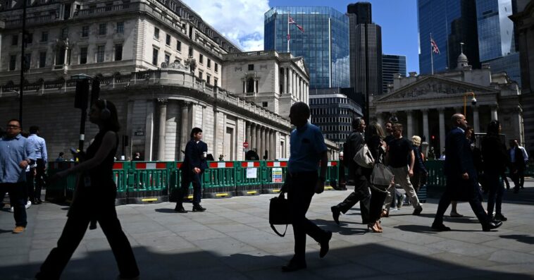 After Extra Large Rate Increase, Bank of England’s Critics Multiply