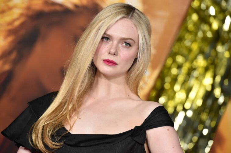 LOS ANGELES, CALIFORNIA - DECEMBER 15: Elle Fanning attends the