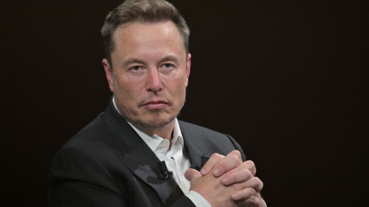 Musk picks Vegas for Zuckerberg 'cage match' challenge