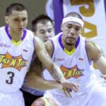 Jimmy Alapag Harvey Carey TNT PBA