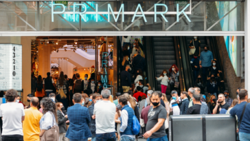 Primark Owner AB Foods Raises Guidance as Consumers Swallow Price Rises