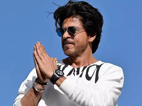 Shah Rukh Khan is back with his witty and hilarious replies for yet another AskSRK session