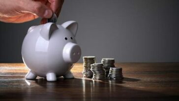 Investments in small savings schemes rise to Rs 1.55 trillion in 2017-18