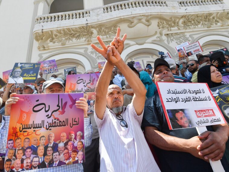 Tunisia protesters demand release of ‘political prisoners’