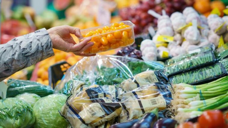 UK grocery spending soars as food prices rise