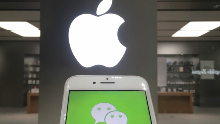 Apple launches online store on China's giant WeChat messaging app