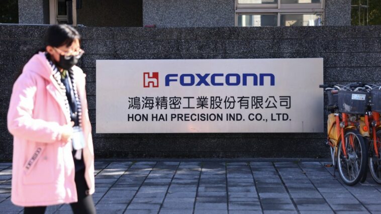 Foxconn Withdraws From $19.5 Billion Chip Joint Venture With Vedanta: Details