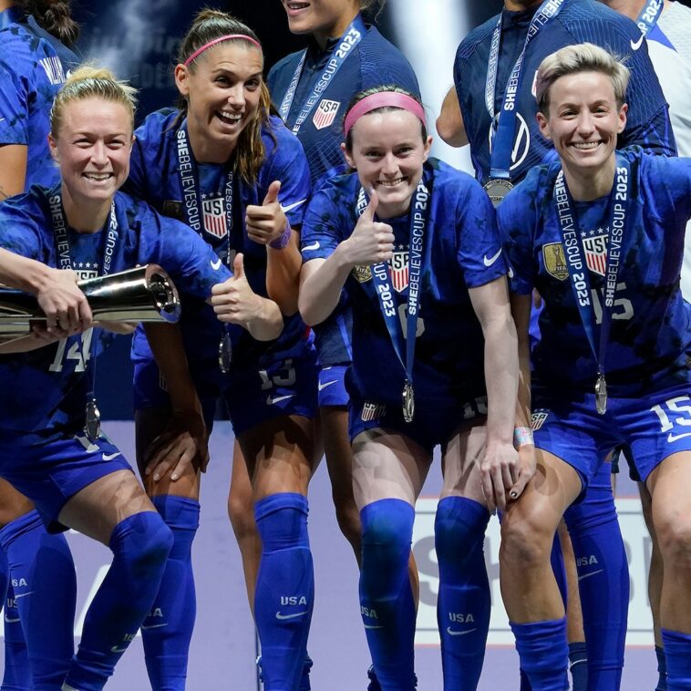 How the U.S. Women's National Soccer Team Captured Our Hearts - E! Online