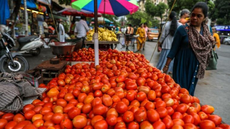 India’s food price inflation raises risks for Narendra Modi’s government