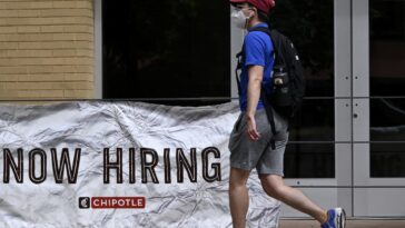 Payrolls report Friday likely to show a jobs market that is still hot