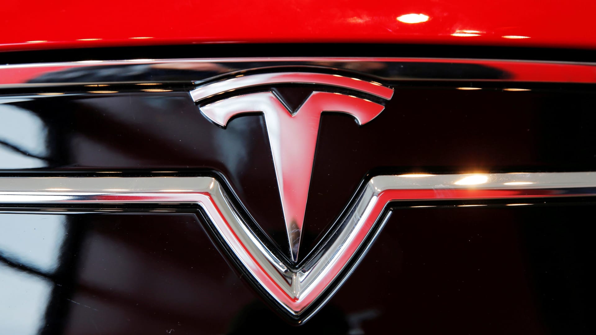 Tesla reported 466140 deliveries for the second quarter and production An abused wife took on Tesla over tracking tech. She lost.