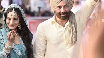 Gadar 2: Sunny Deol and Amisha Patel get clicked at the Wagah border. Pics: