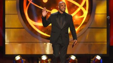 Champion cornholer Shemar Moore at the 2019 Daytime Emmys.