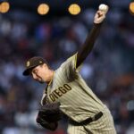 SAN FRANCISCO, CALIFORNIA - SEPTEMBER 25: Blake Snell #4 of the San Diego Padres pitches against the San Francisco Giants in the first inning at Oracle Park on September 25, 2023 in San Francisco, California. (Photo by Ezra Shaw/Getty Images)