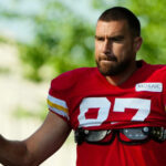 Chiefs' Travis Kelce pleads for Chris Jones return amid DT's holdout