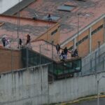 Ecuador: Prisoners release 57 guards held hostage