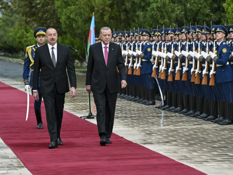 Erdogan meeting Azerbaijan’s Aliyev as thousands flee Nagorno-Karabakh