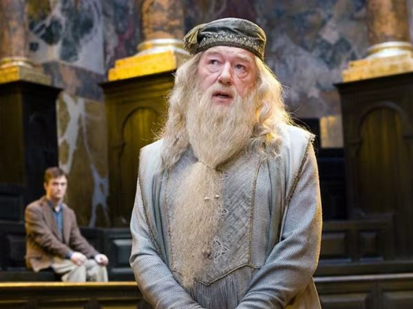 Michael Gambon, best known as Professor Dumbledore in Harry Potter films passes away at 82