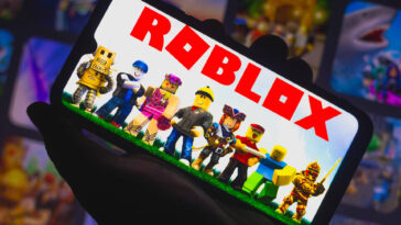 Roblox is letting game creators sell 3D virtual goods as it looks for ways to boost revenue