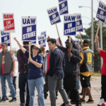 Union and 3 Detroit Automakers Resume Talks