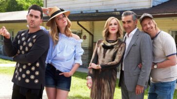 13 "Schitt's Creek" Halloween Costume Ideas That Are *Just* Pretentious Enough