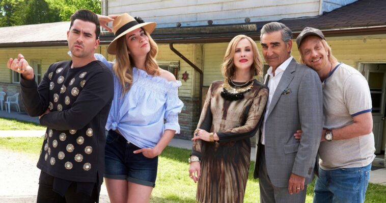 13 "Schitt's Creek" Halloween Costume Ideas That Are *Just* Pretentious Enough