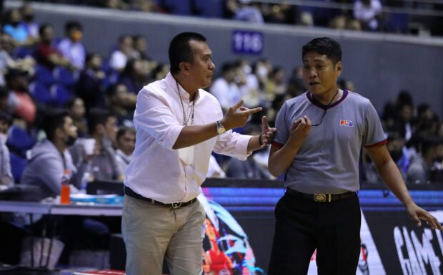 FILE PHOTO–Magnolia coach Chito Victolero. –PBA IMAGES