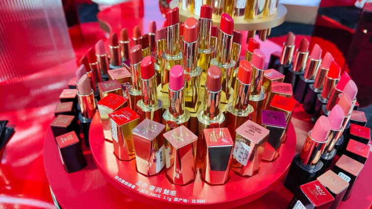 Estée Lauder CFO Defends Company’s Turnaround After Stock Plunge