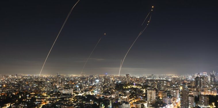 Israel-Hamas war LIVE: IDF troops 'will enter Gaza City within 48 hours' after 'splitting territory in two' - as UN agencies call for ceasefire